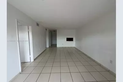 120 Royal Palm Rd #301, Hialeah Gardens, FL 33016 - Photo 25