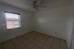 120 Royal Palm Rd, Hialeah Gardens, FL 33016 - Photo 15