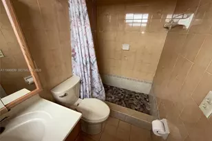 120 Royal Palm Rd, Hialeah Gardens, FL 33016 - Photo 21