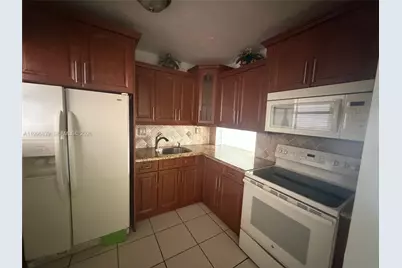 120 Royal Palm Rd #301, Hialeah Gardens, FL 33016 - Photo 11