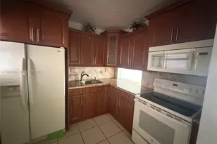 120 Royal Palm Rd, Hialeah Gardens, FL 33016 - Photo 11