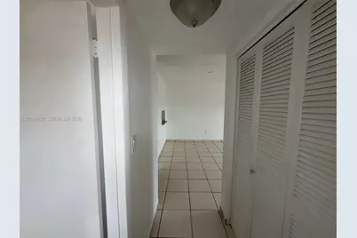120 Royal Palm Rd #301, Hialeah Gardens, FL 33016 - Photo 23