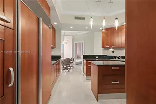 60 Edgewater Dr, Coral Gables, FL 33133 - Photo 15