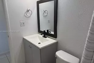 17530 NW 68th Ave, Hialeah, FL 33015 - Photo 11