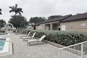 19712 NW 82nd Pl, Hialeah, FL 33015 - Photo 29