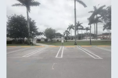 19712 NW 82nd Pl, Hialeah, FL 33015 - Photo 33
