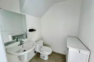 60 SW 13th St, Miami, FL 33130 - Photo 11