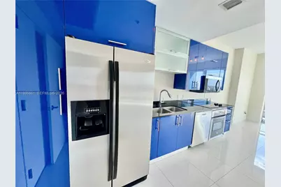 60 SW 13th St #1611, Miami, FL 33130 - Photo 5