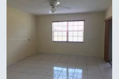19712 NW 82nd Pl, Hialeah, FL 33015 - Photo 21