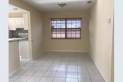 19712 NW 82nd Pl, Hialeah, FL 33015 - Photo 13
