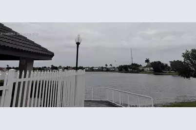 19712 NW 82nd Pl, Hialeah, FL 33015 - Photo 35