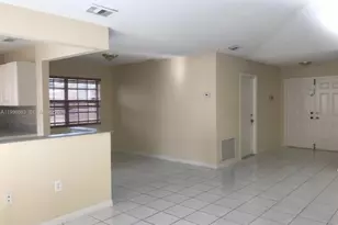 19712 NW 82nd Pl, Hialeah, FL 33015 - Photo 11
