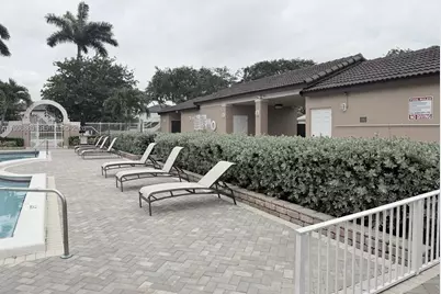 19712 NW 82nd Pl, Hialeah, FL 33015 - Photo 29