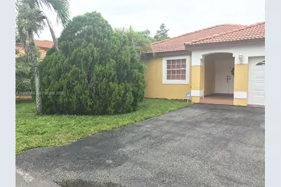 19712 NW 82nd Pl, Hialeah, FL 33015 - Photo 21