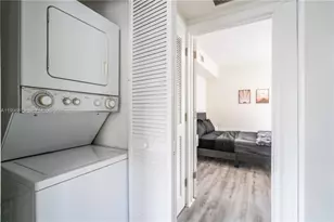 1007 Bay Dr, Miami Beach, FL 33141 - Photo 11