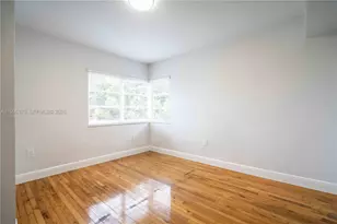 1007 Bay Dr, Miami Beach, FL 33141 - Photo 9