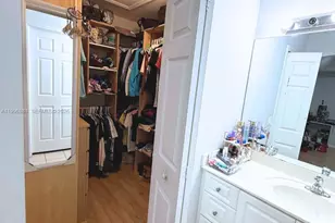 22711 SW 88th Pl, Cutler Bay, FL 33190 - Photo 17