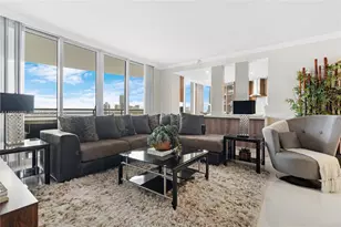 848 Brickell Key Dr, Miami, FL 33131 - Photo 3