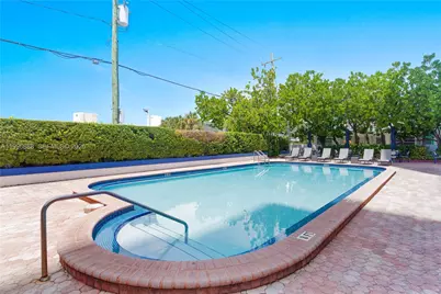 6450 Collins Ave #204, Miami Beach, FL 33141 - Photo 25