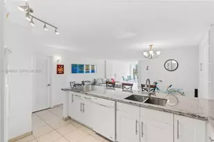 6450 Collins Ave, Miami Beach, FL 33141 - Photo 13
