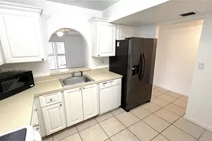 711 N Pine Island Rd, Plantation, FL 33324 - Photo 3