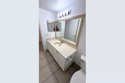 711 N Pine Island Rd #211, Plantation, FL 33324 - Photo 13