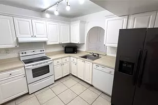 711 N Pine Island Rd, Plantation, FL 33324 - Photo 5