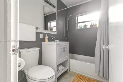 201 NE 16th Ct, Fort Lauderdale, FL 33305 - Photo 25