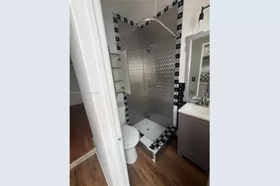 634 SW 10th Ave, Miami, FL 33130 - Photo 7