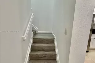 11503 NW 89th St, Doral, FL 33178 - Photo 17