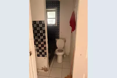 634 SW 10th Ave, Miami, FL 33130 - Photo 13