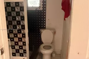 634 SW 10th Ave, Miami, FL 33130 - Photo 13