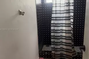 634 SW 10th Ave, Miami, FL 33130 - Photo 11