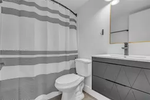 6448 Windmill Gate Rd, Miami Lakes, FL 33014 - Photo 19