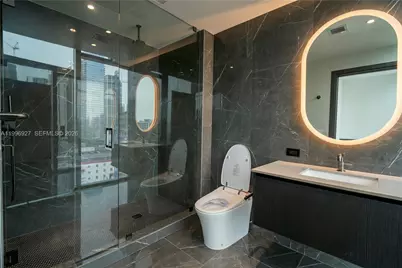 20 NE 11th St #2308, Miami, FL 33132 - Photo 27