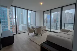 20 NE 11th St, Miami, FL 33132 - Photo 1