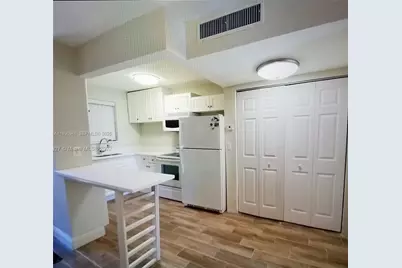 12500 NE 5th Ave #309, North Miami, FL 33161 - Photo 5