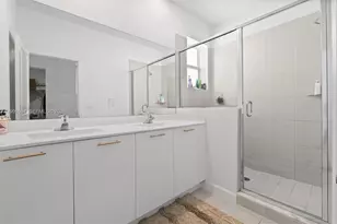 2357 NW 130th St, Miami, FL 33167 - Photo 9