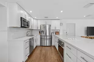 3050 NE 48th St, Fort Lauderdale, FL 33308 - Photo 9