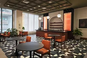 11 NE 6th St, Miami, FL 33132 - Photo 17