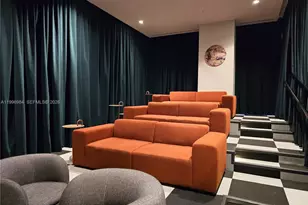 11 NE 6th St, Miami, FL 33132 - Photo 25