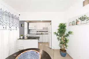 918 Ocean Dr, Miami Beach, FL 33139 - Photo 9