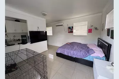 1424 NW 69th St, Miami, FL 33147 - Photo 13