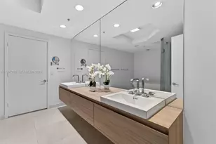 17301 Biscayne Blvd, North Miami Beach, FL 33160 - Photo 11