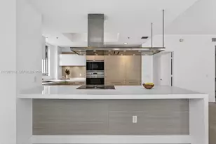 17301 Biscayne Blvd, North Miami Beach, FL 33160 - Photo 9