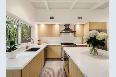 11932 NE 8th Avenue, Biscayne Park, FL 33161 - Photo 29