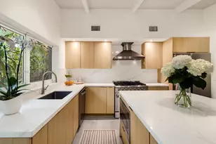 11932 NE 8th Ave, Biscayne Park, FL 33161 - Photo 29