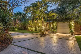 11932 NE 8th Ave, Biscayne Park, FL 33161 - Photo 67