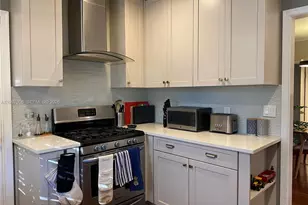 600 Alminar Ave, Coral Gables, FL 33146 - Photo 11