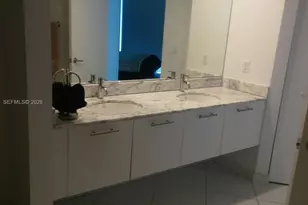 55 SE 6th St, Miami, FL 33131 - Photo 9